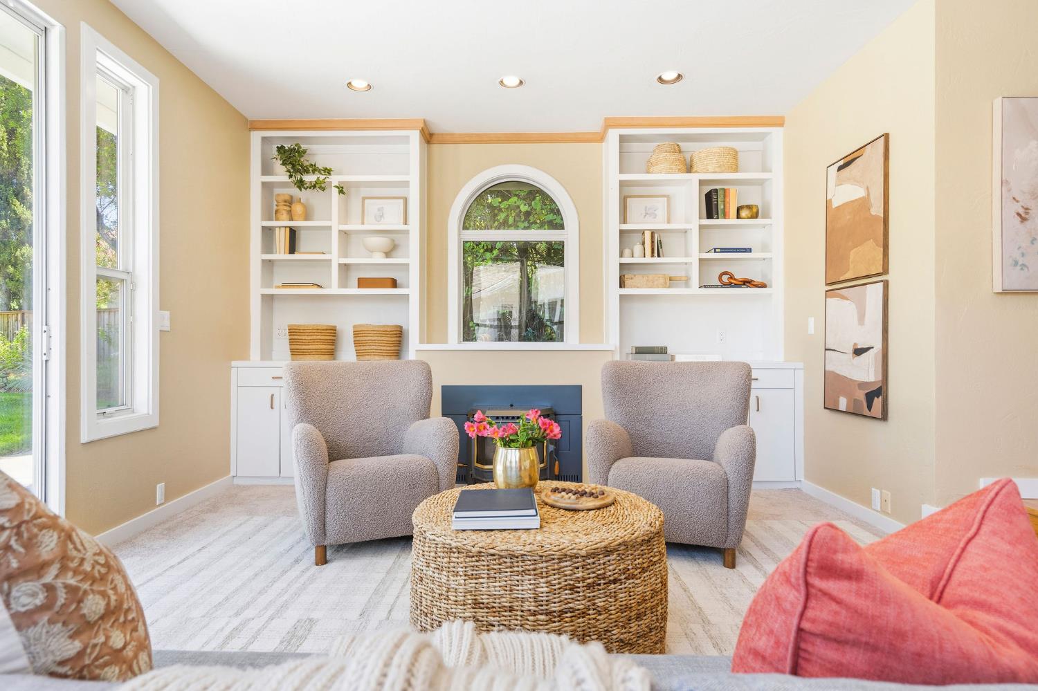 3831 San Ysidro Way
