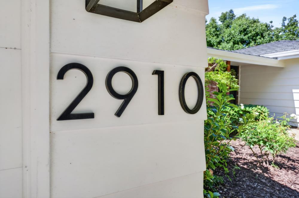 2910 Huntington Road