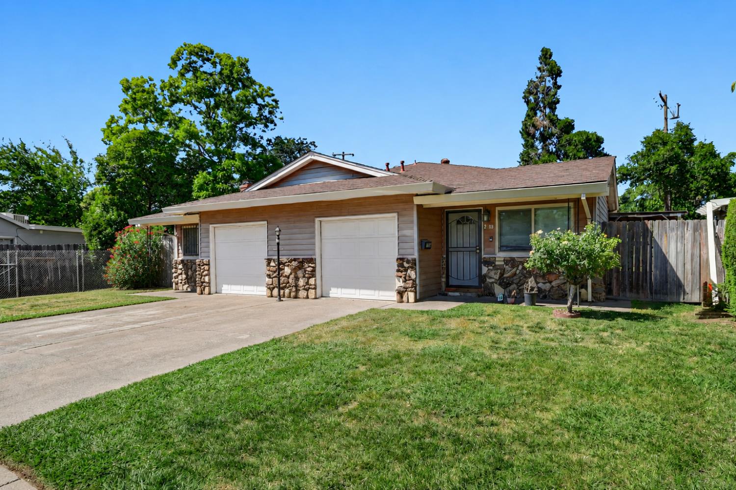 2787 Kerria Way
