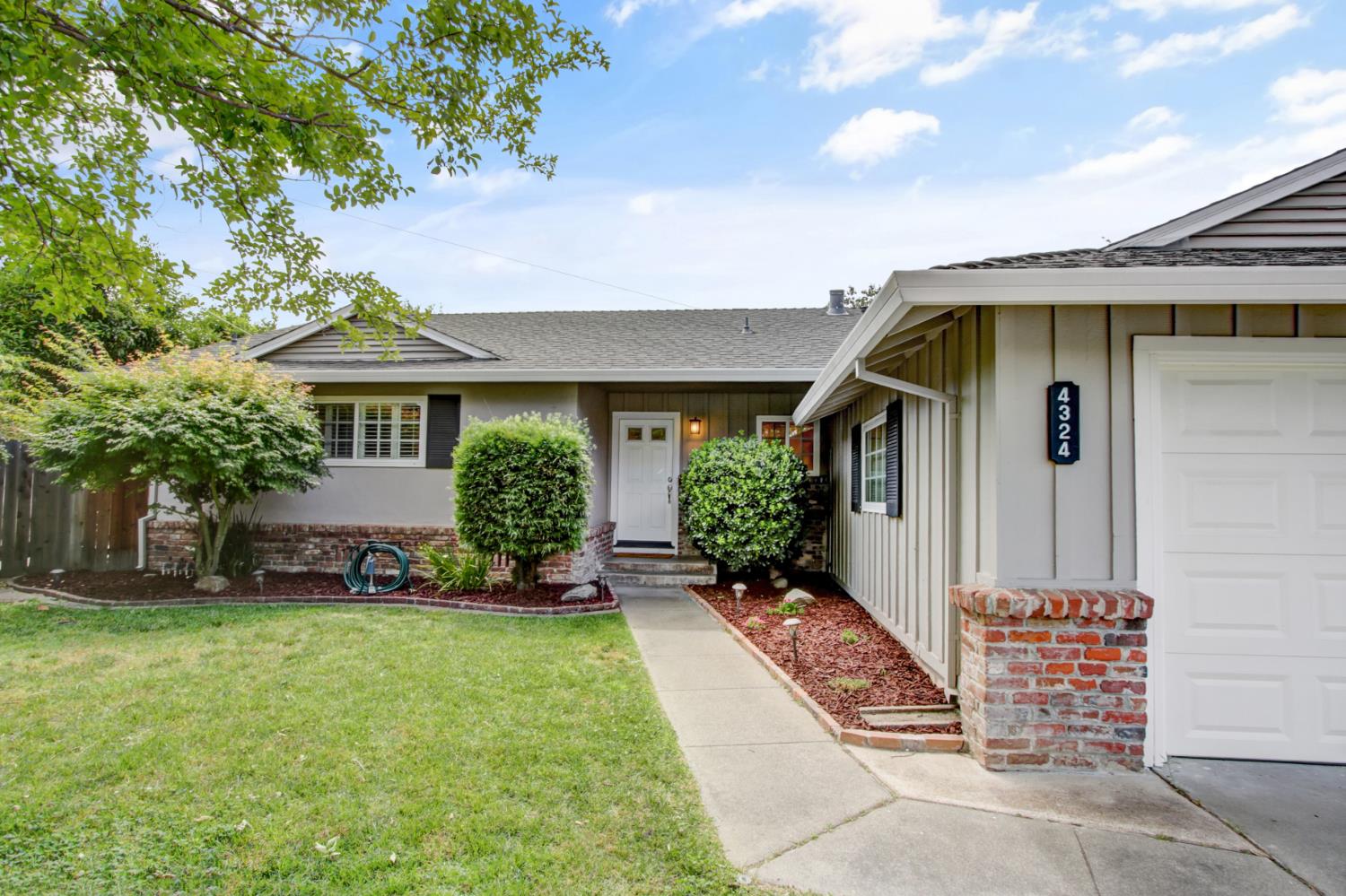 4324 Constance Lane