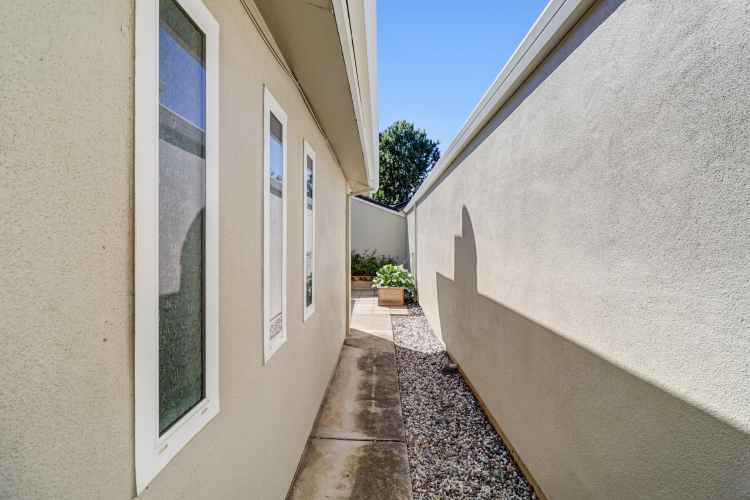 5830 Gloria Drive