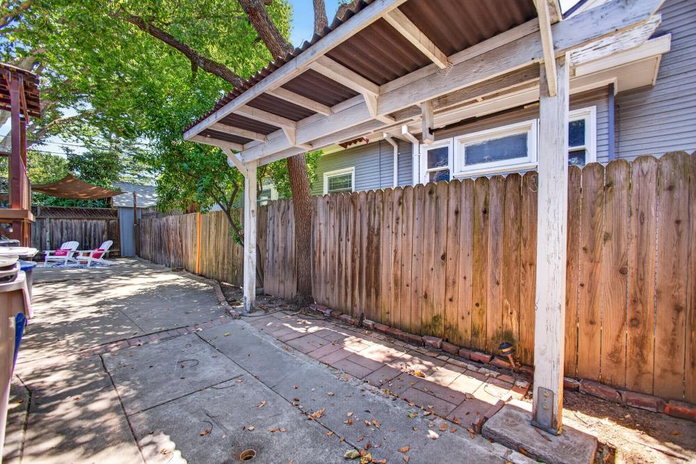 1035 34th Street