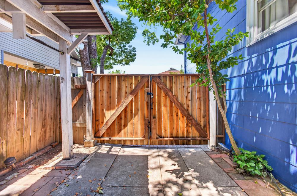1035 34th Street