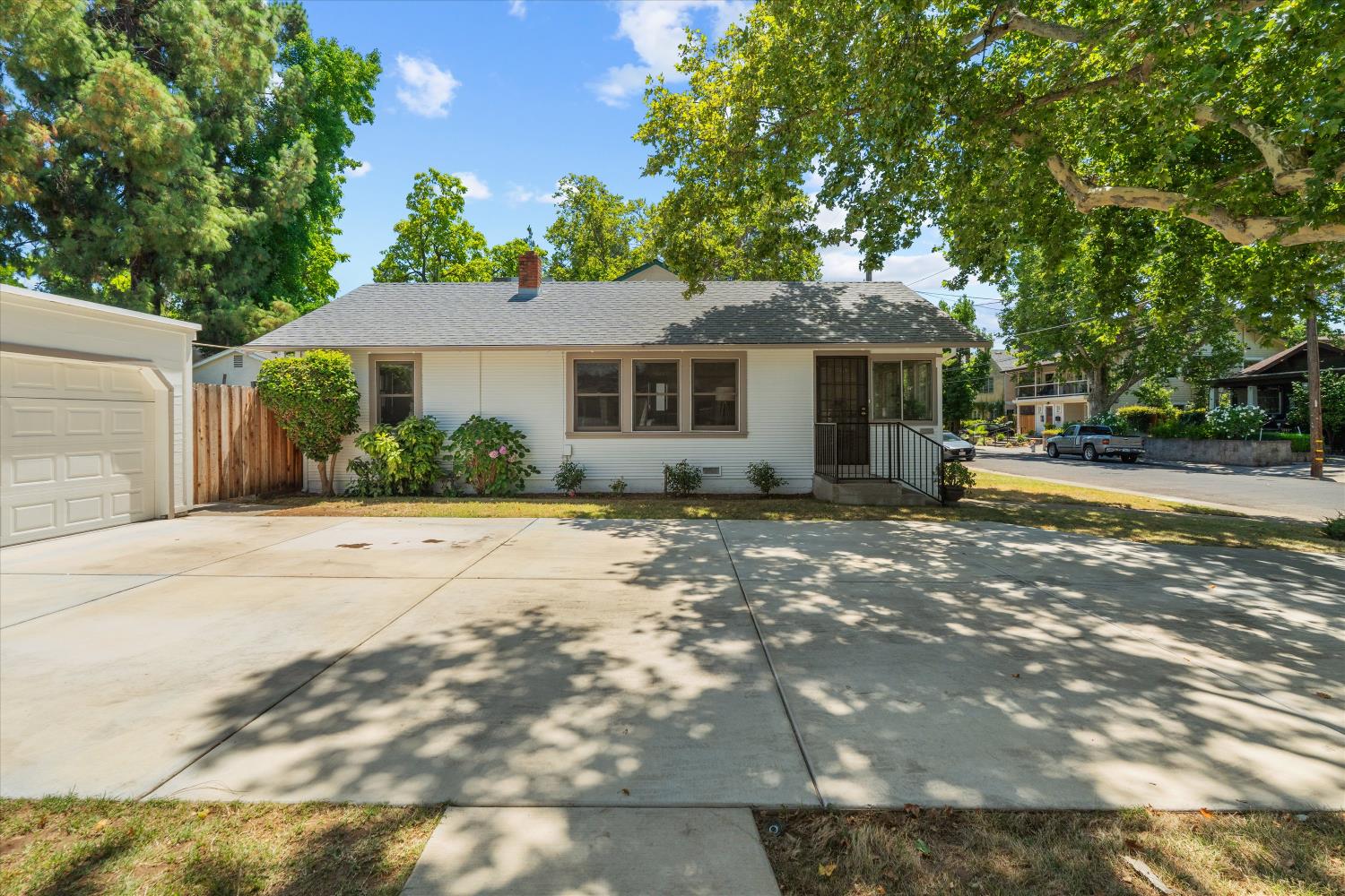 857 38th Street