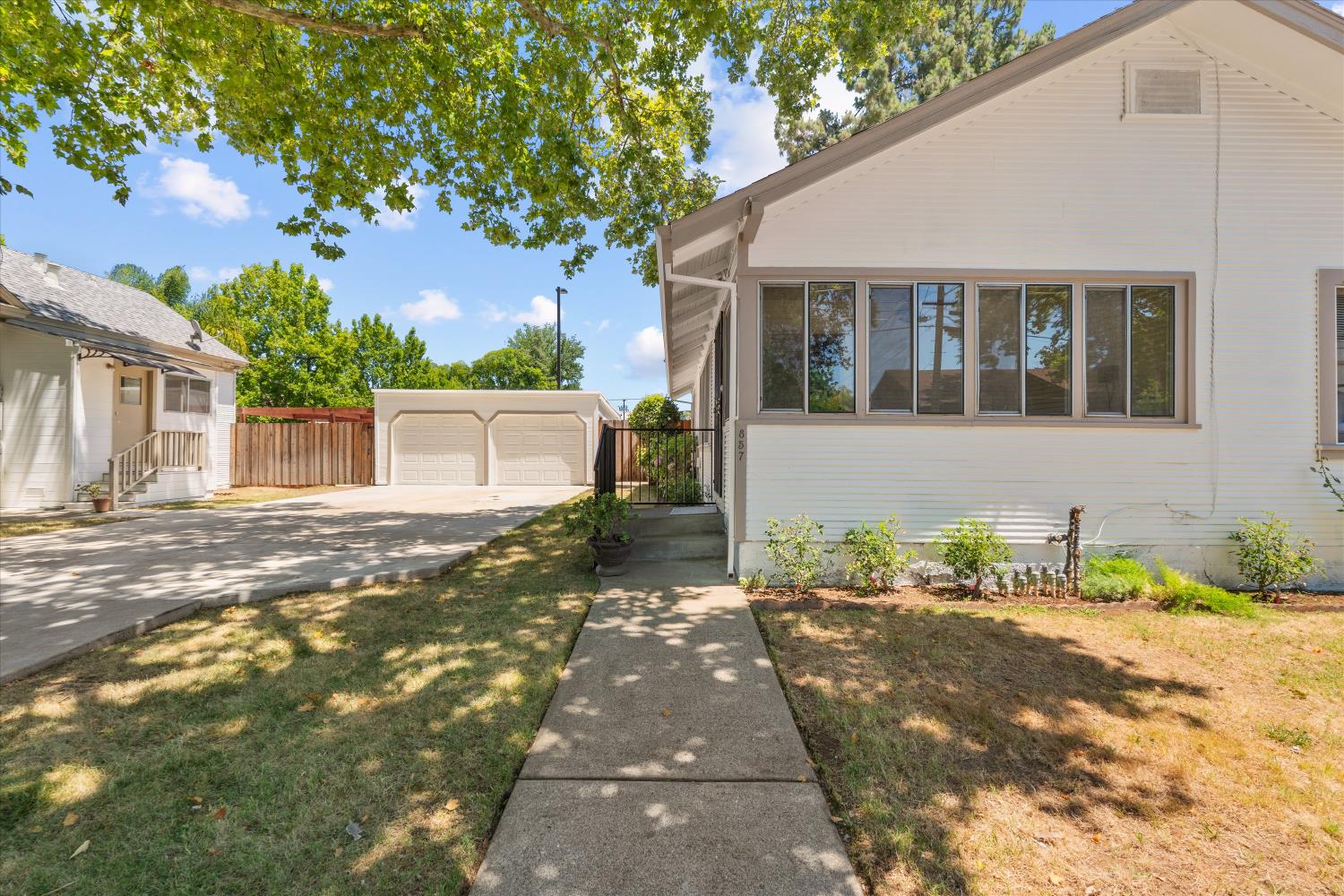 857 38th Street