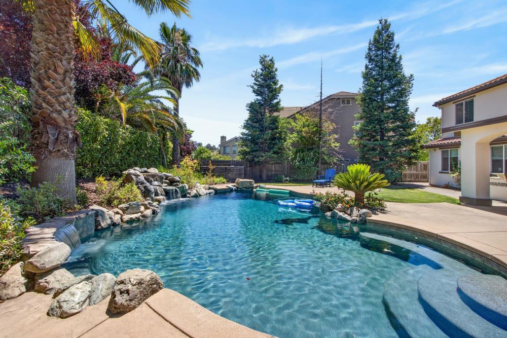 4823 Macardy Court