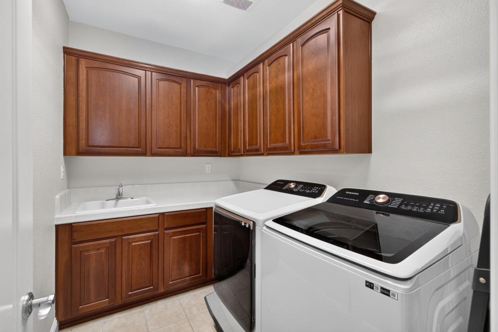 4823 Macardy Court