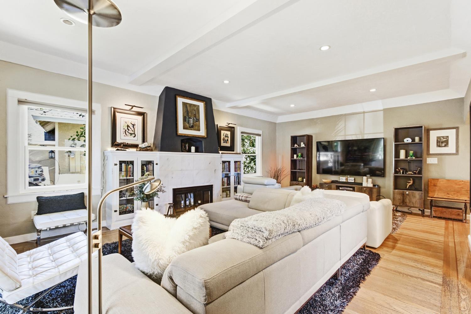 3006 Clairidge Oak Court