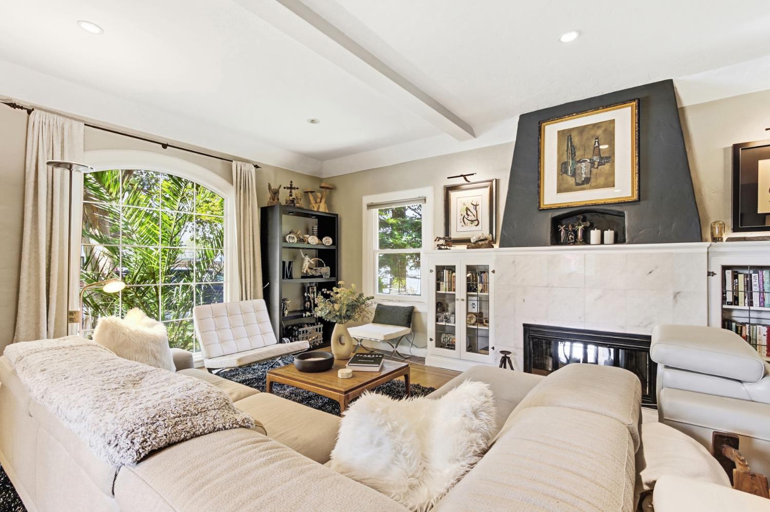 3006 Clairidge Oak Court