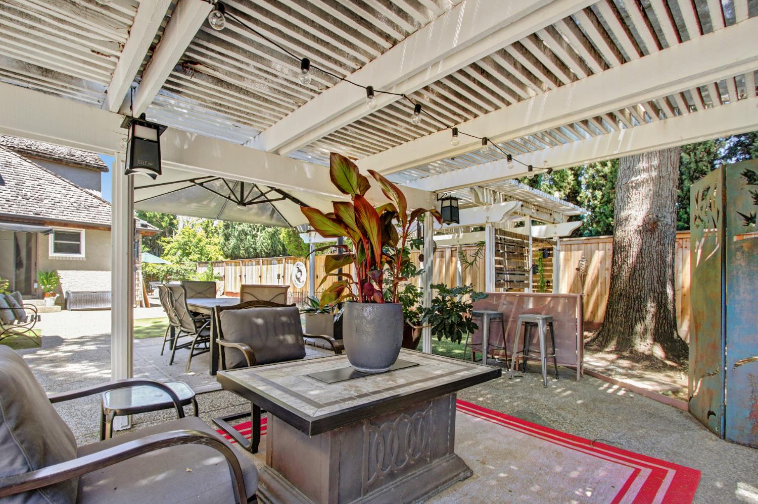 3006 Clairidge Oak Court