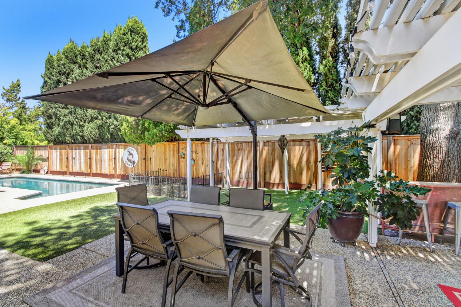 3006 Clairidge Oak Court