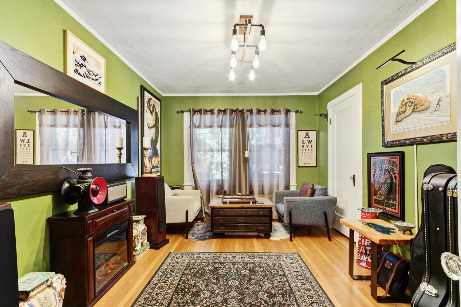 3006 Clairidge Oak Court