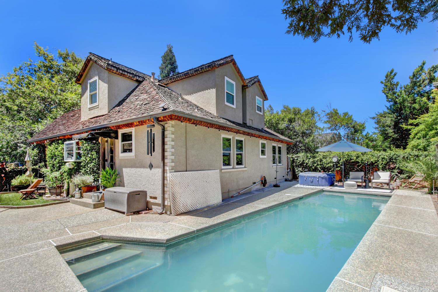 3006 Clairidge Oak Court