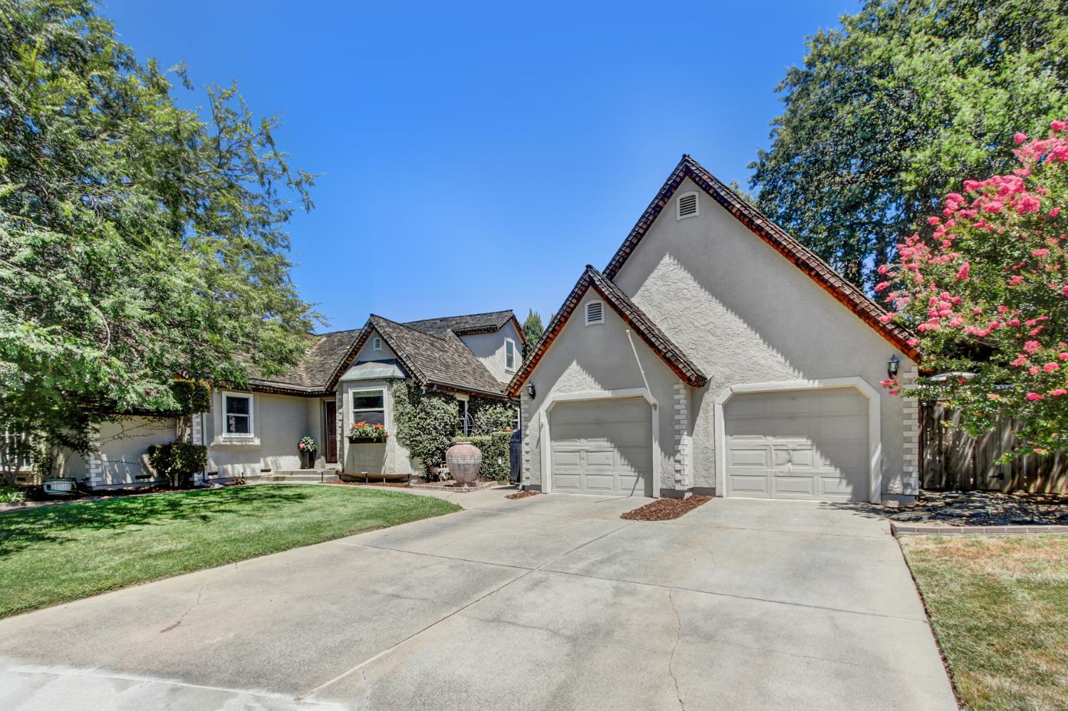 3006 Clairidge Oak Court