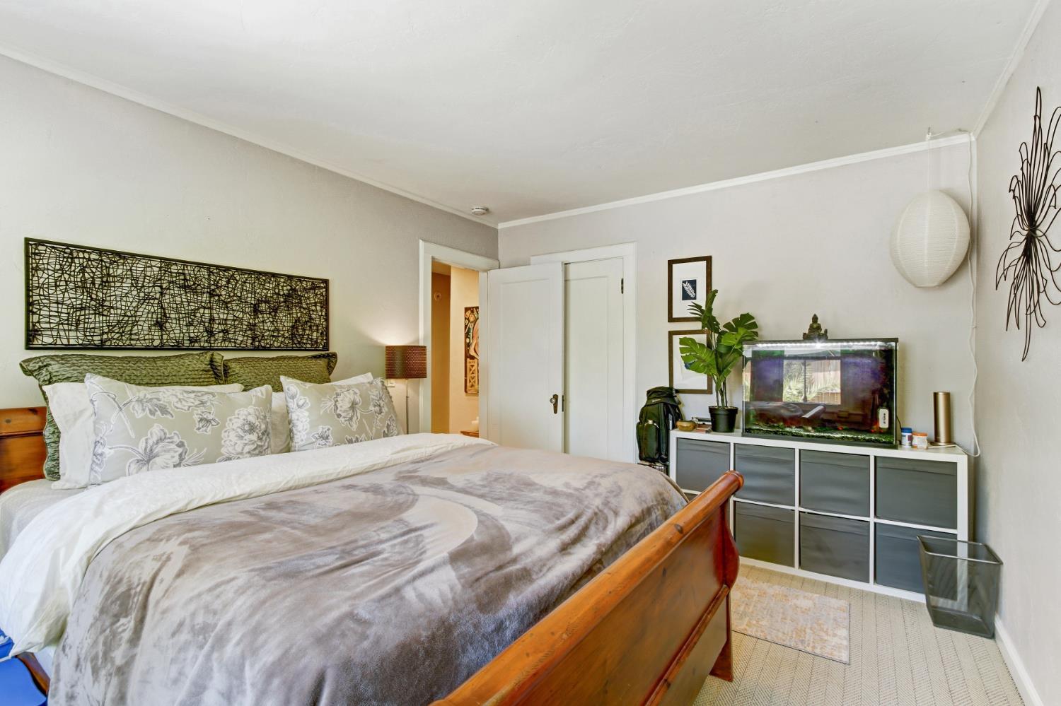 3006 Clairidge Oak Court