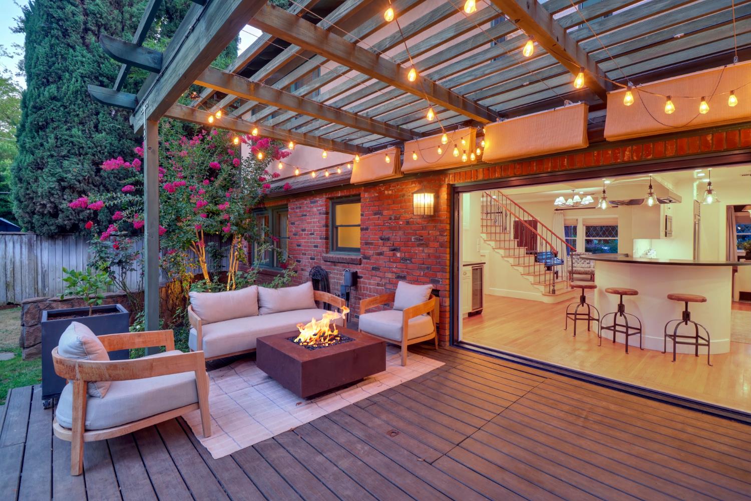 725 33rd Street