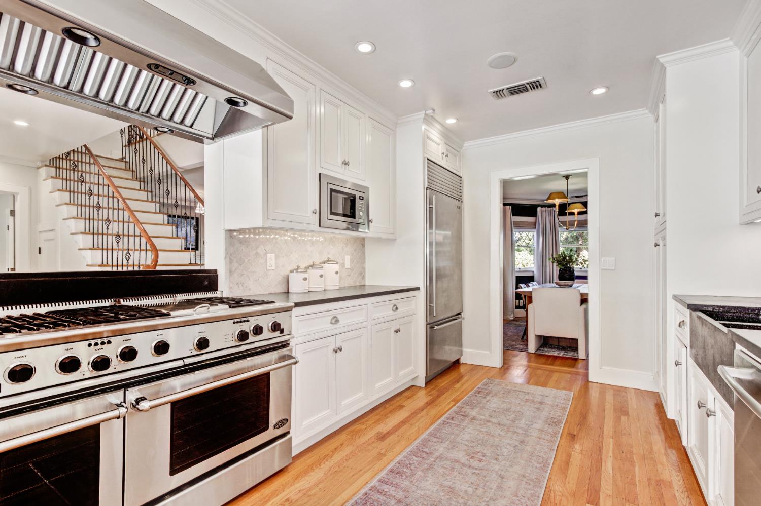 725 33rd Street