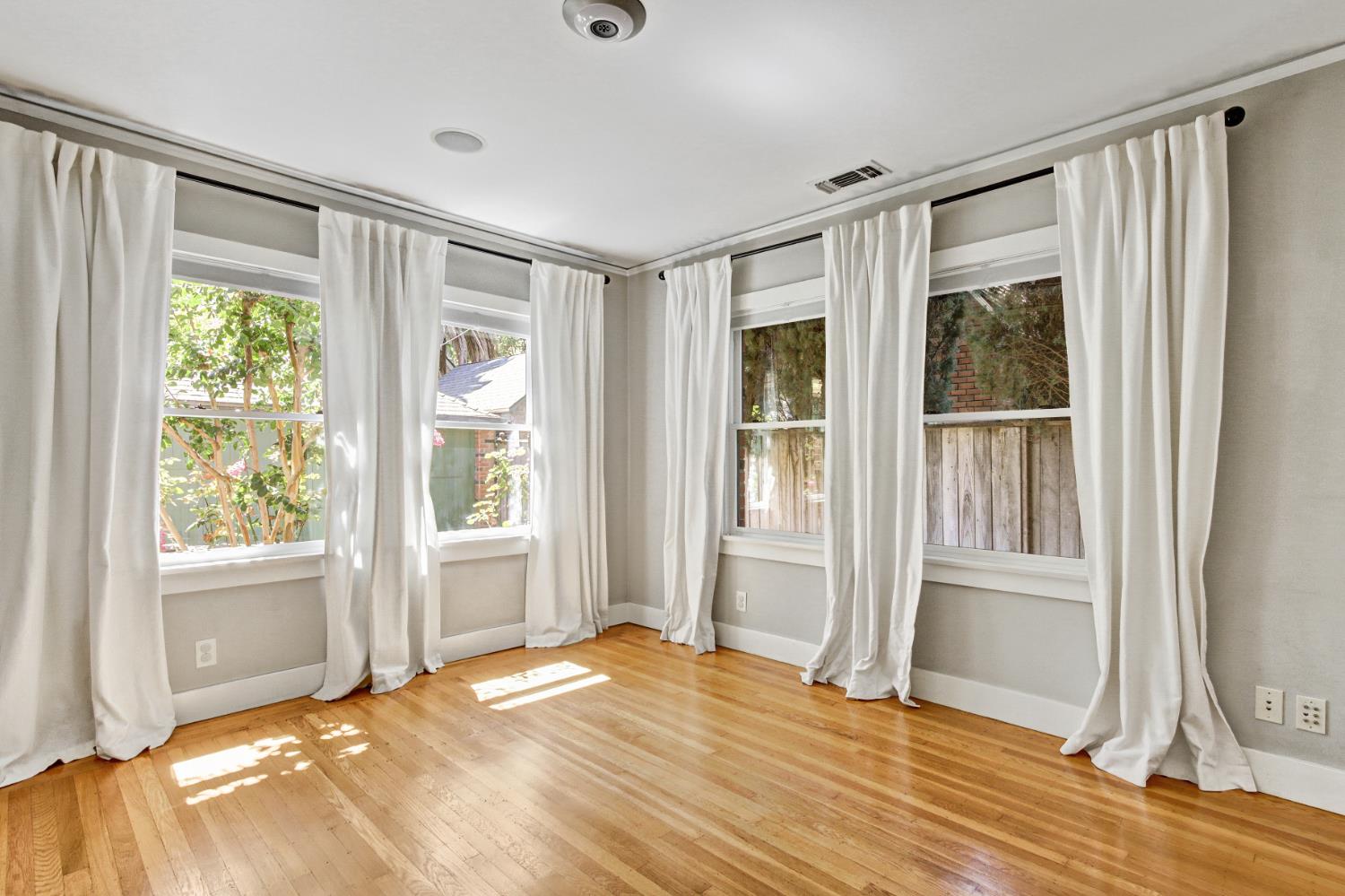 725 33rd Street