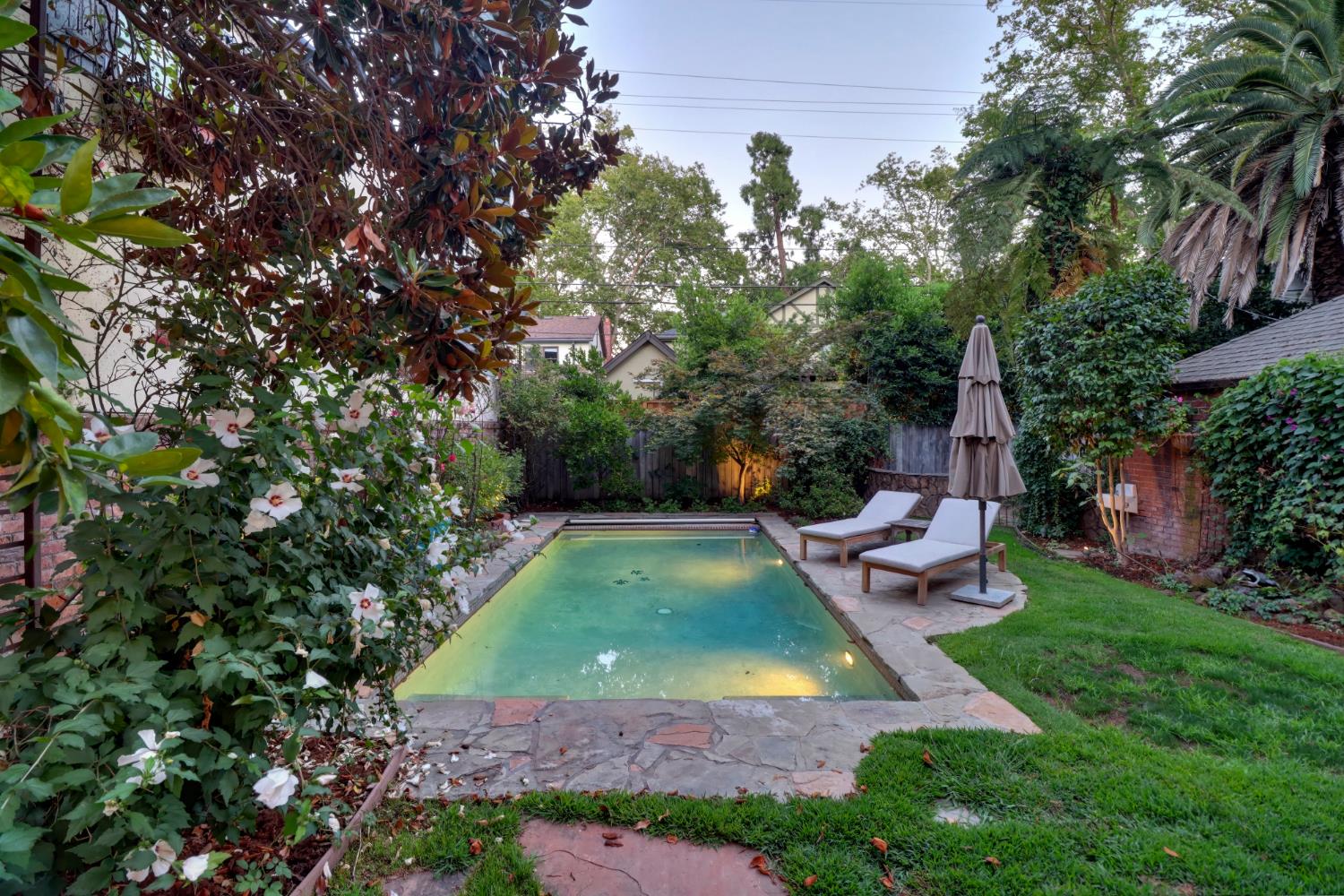 725 33rd Street