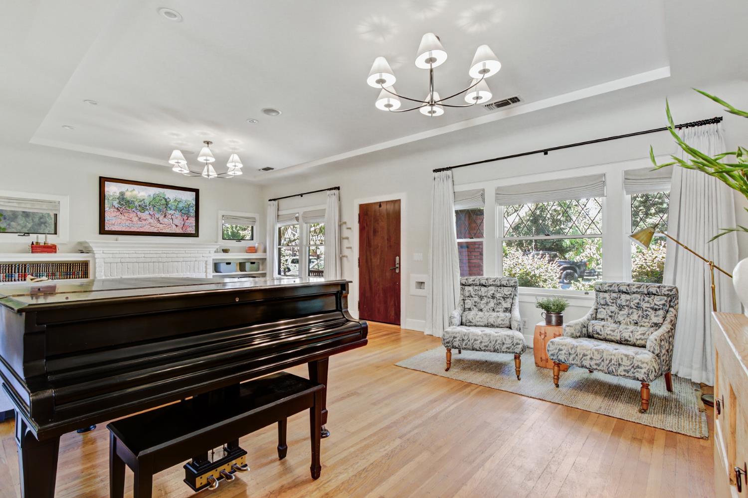 725 33rd Street