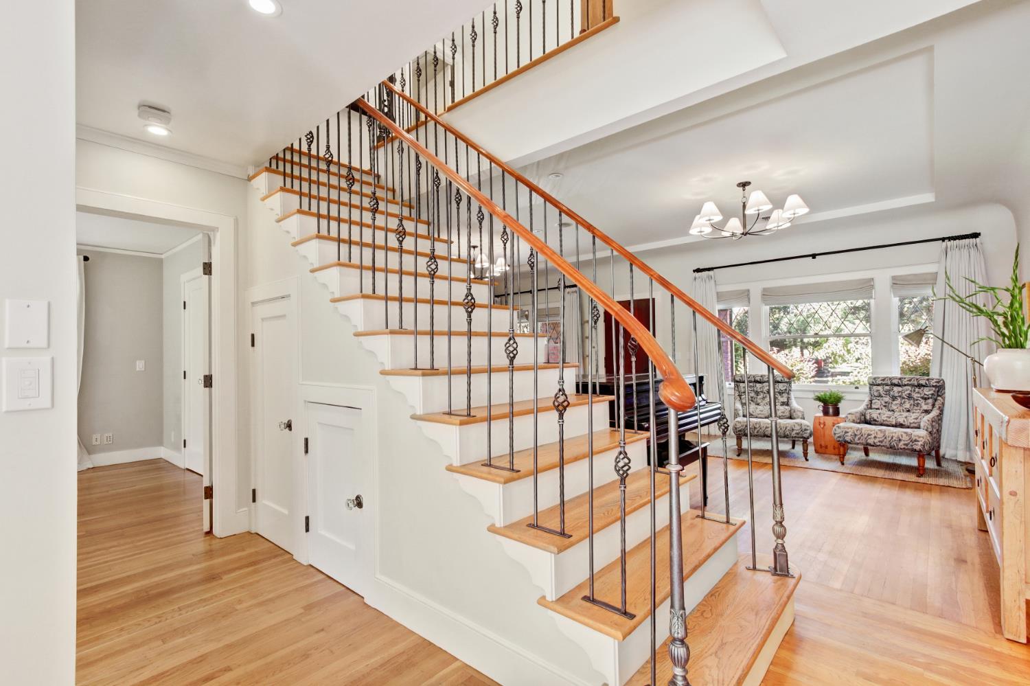 725 33rd Street
