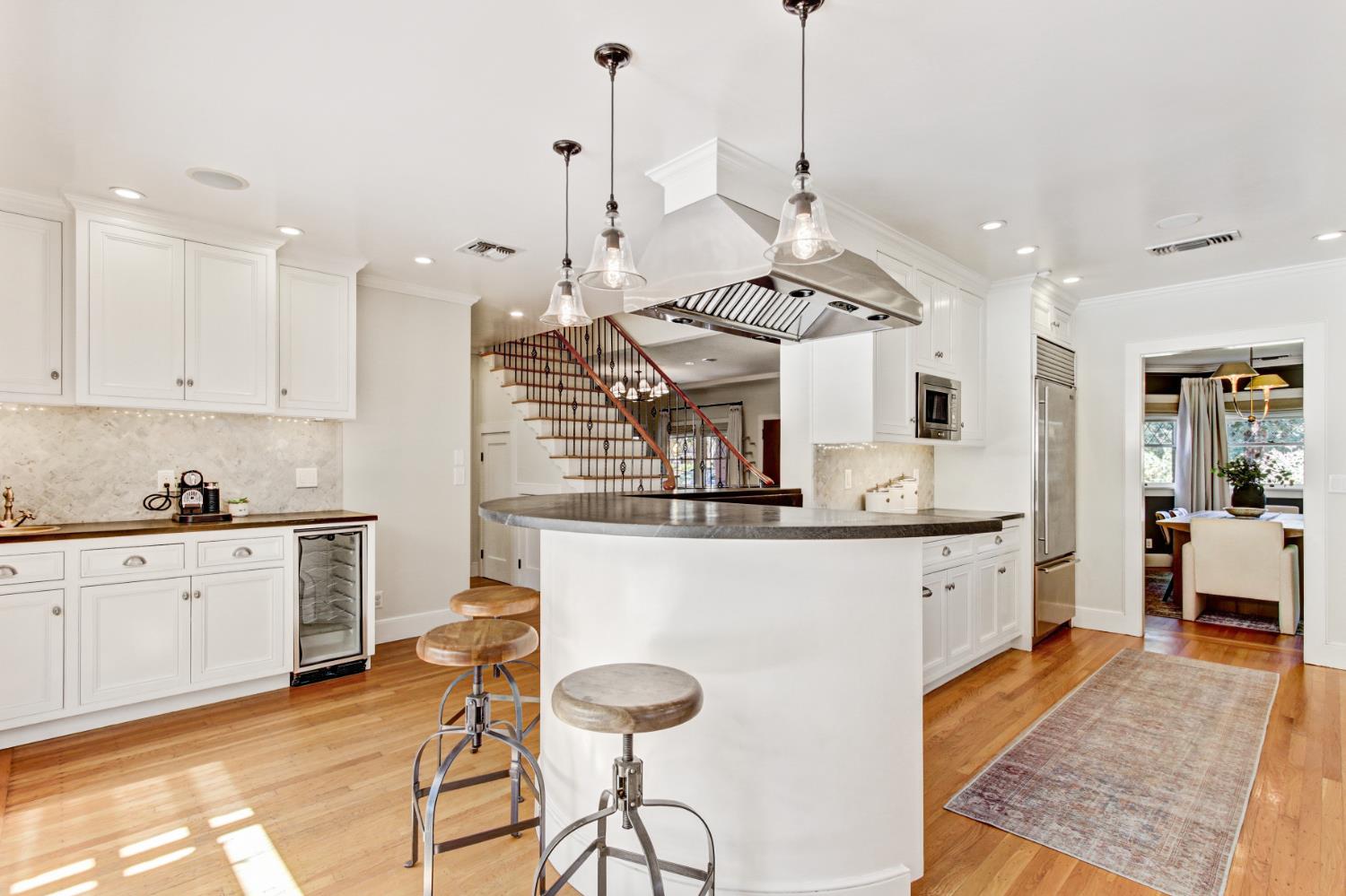 725 33rd Street