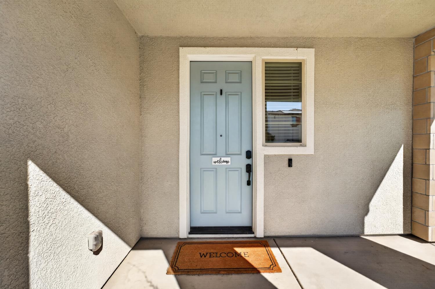 3863 Ivan Way
