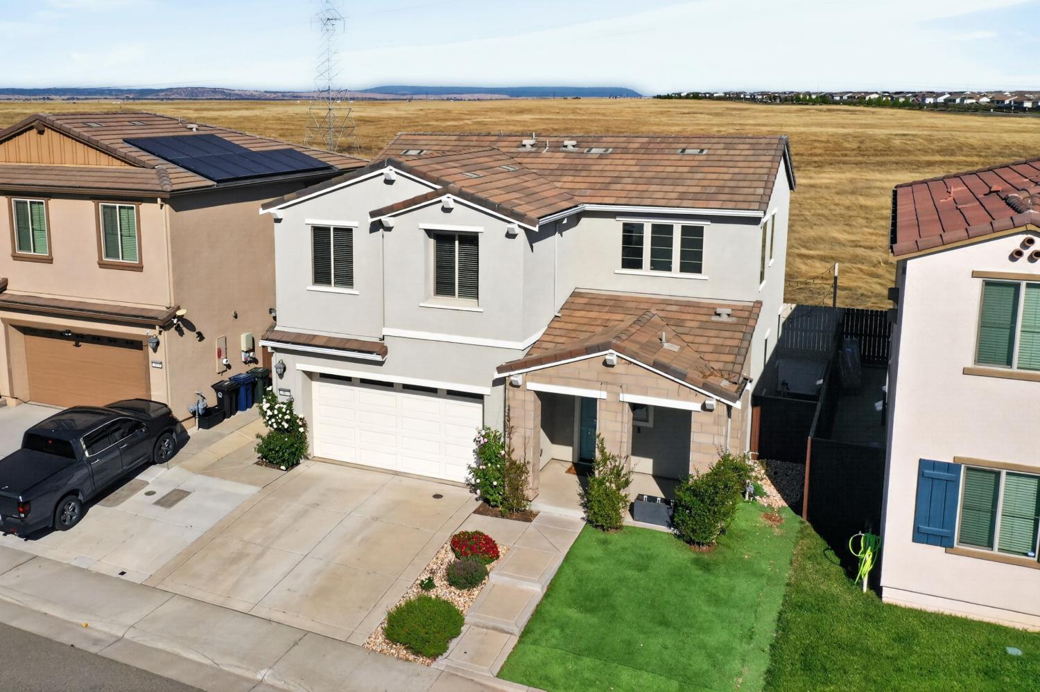 3863 Ivan Way