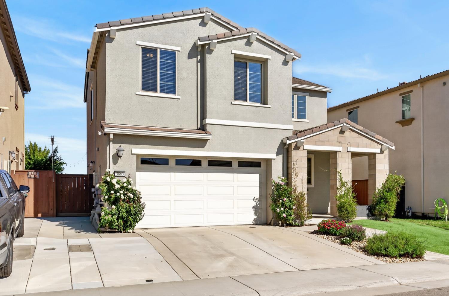 3863 Ivan Way