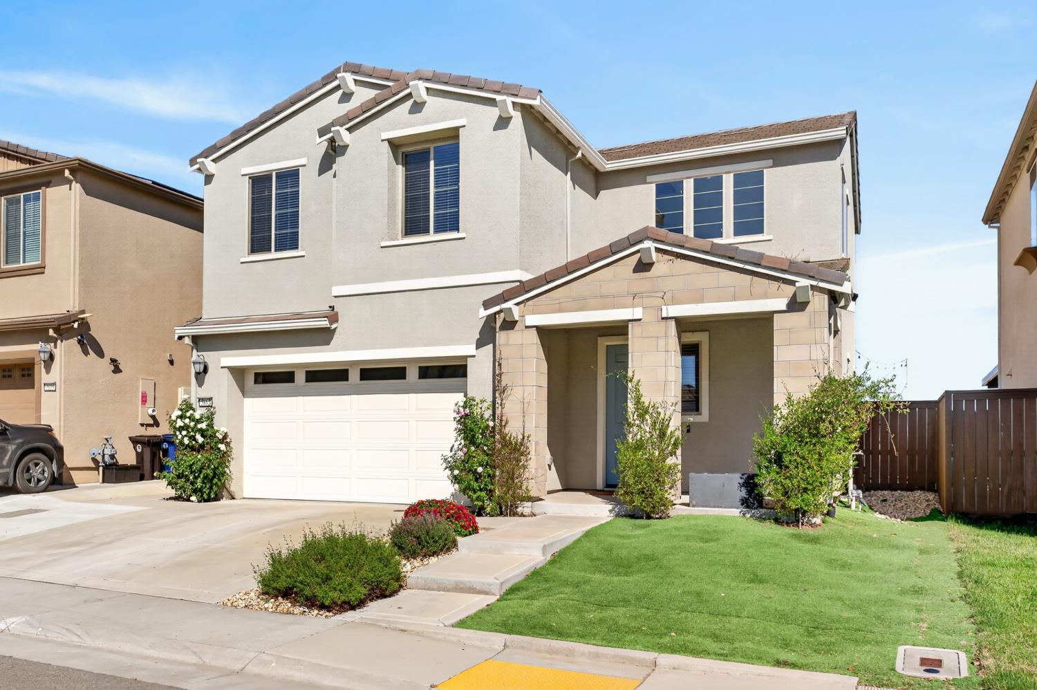3863 Ivan Way