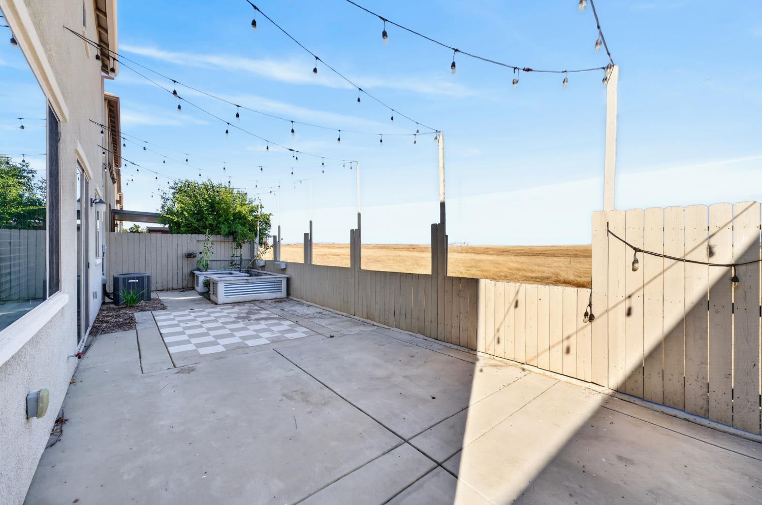3863 Ivan Way
