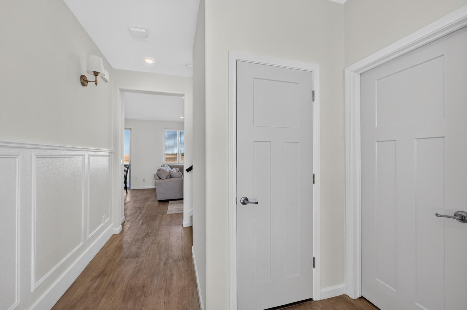 3863 Ivan Way