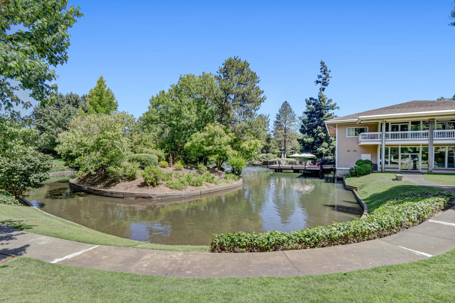 817 Commons Drive