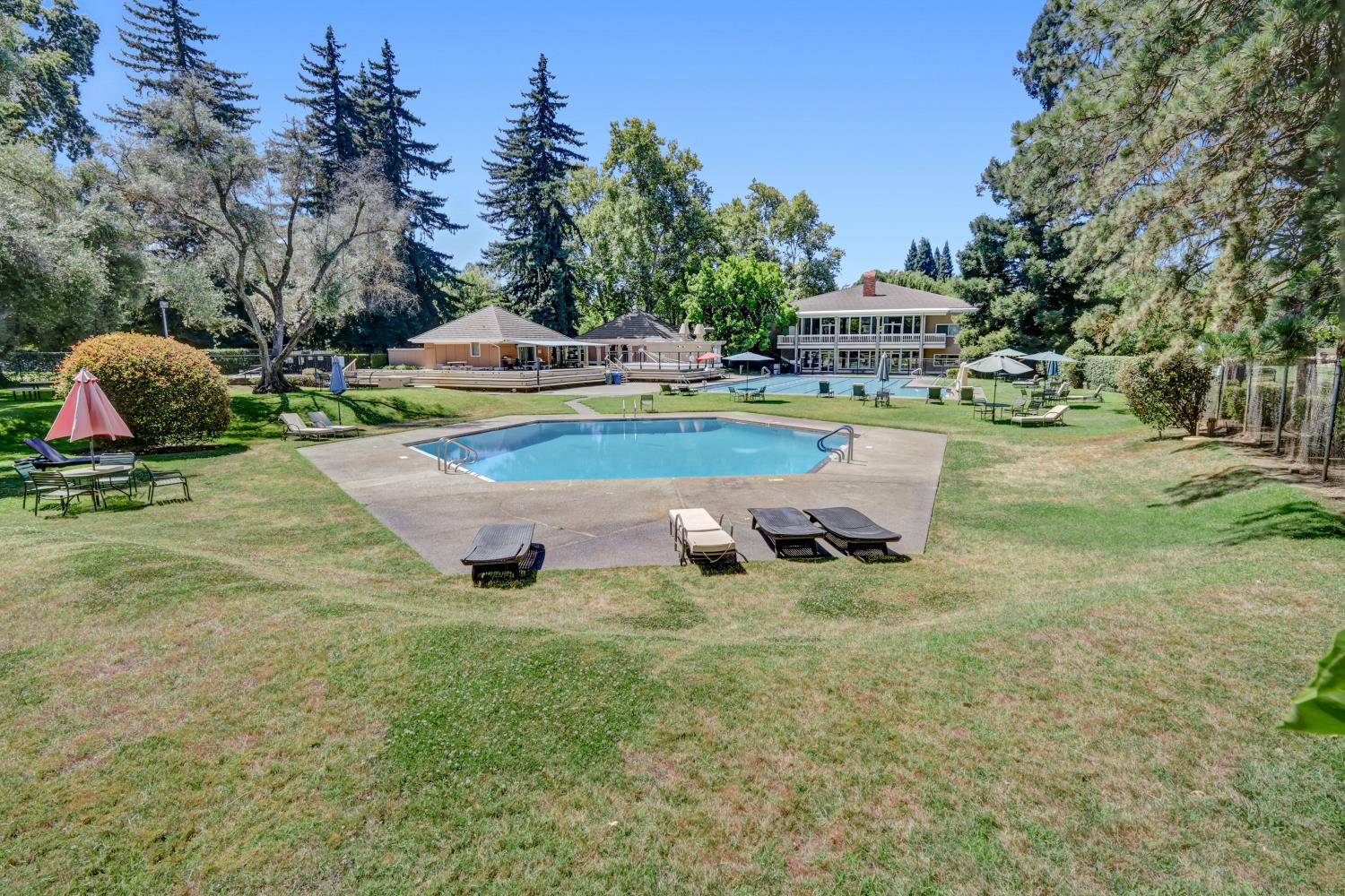 817 Commons Drive