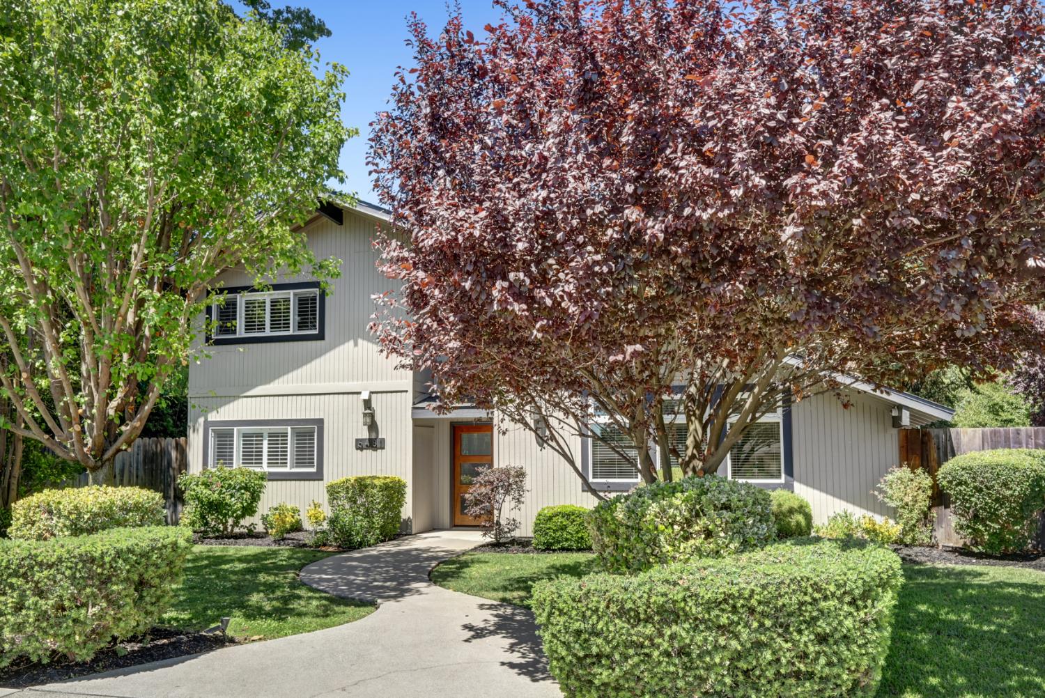 6481 Lake Park Drive