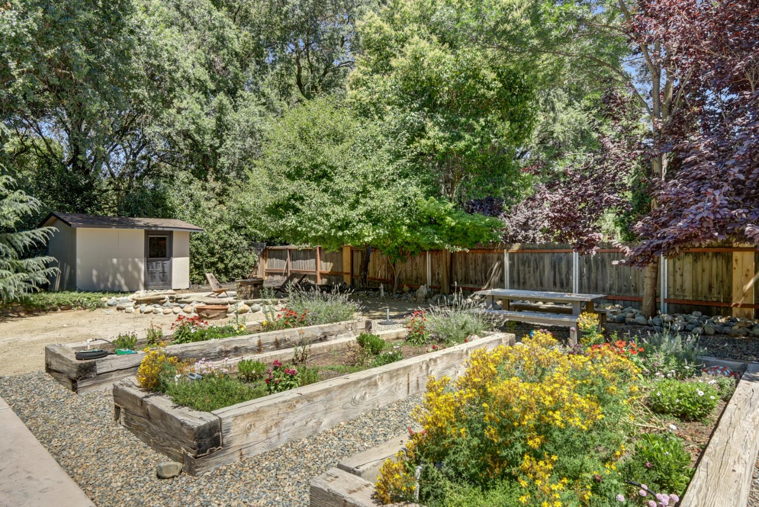 6481 Lake Park Drive