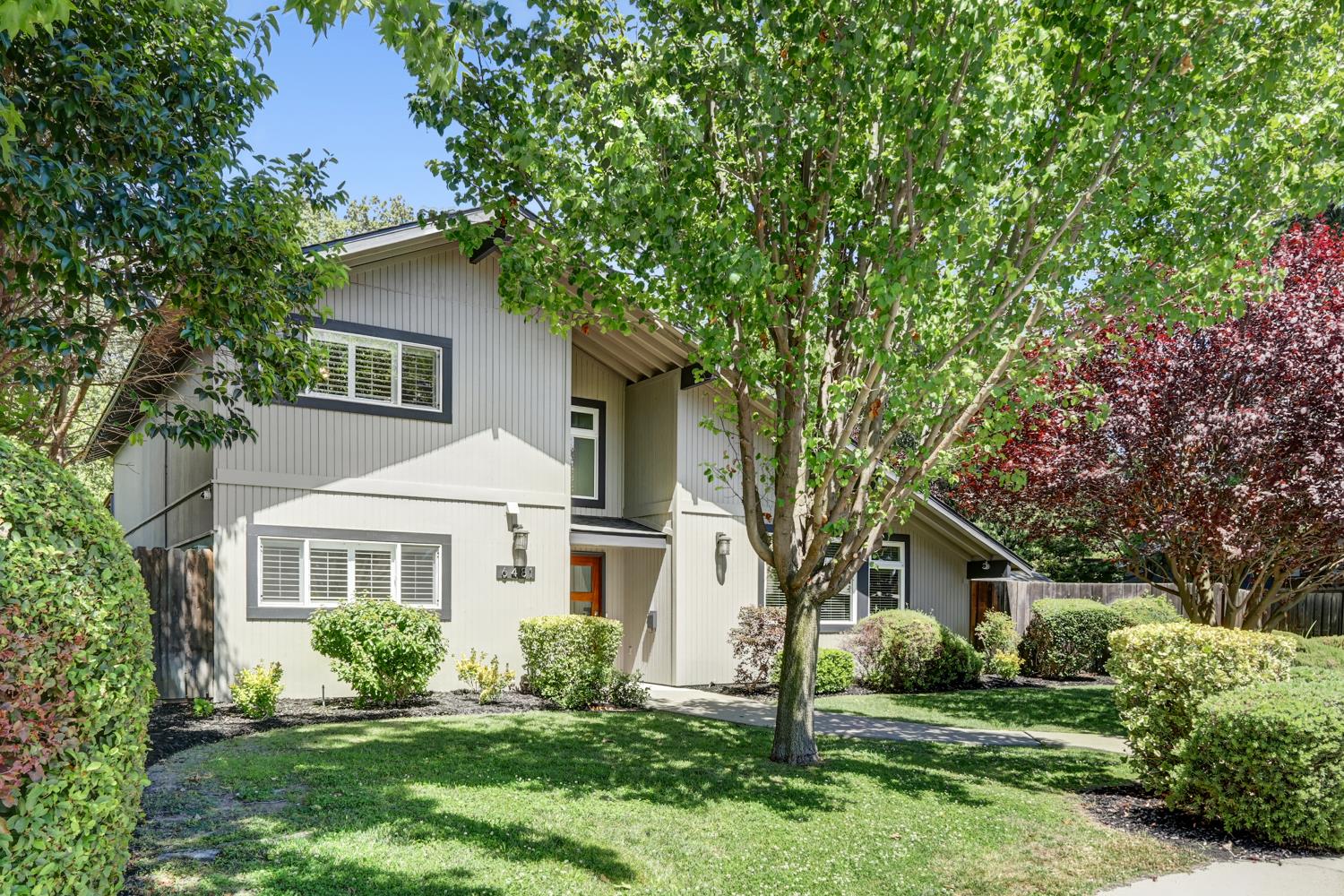 6481 Lake Park Drive