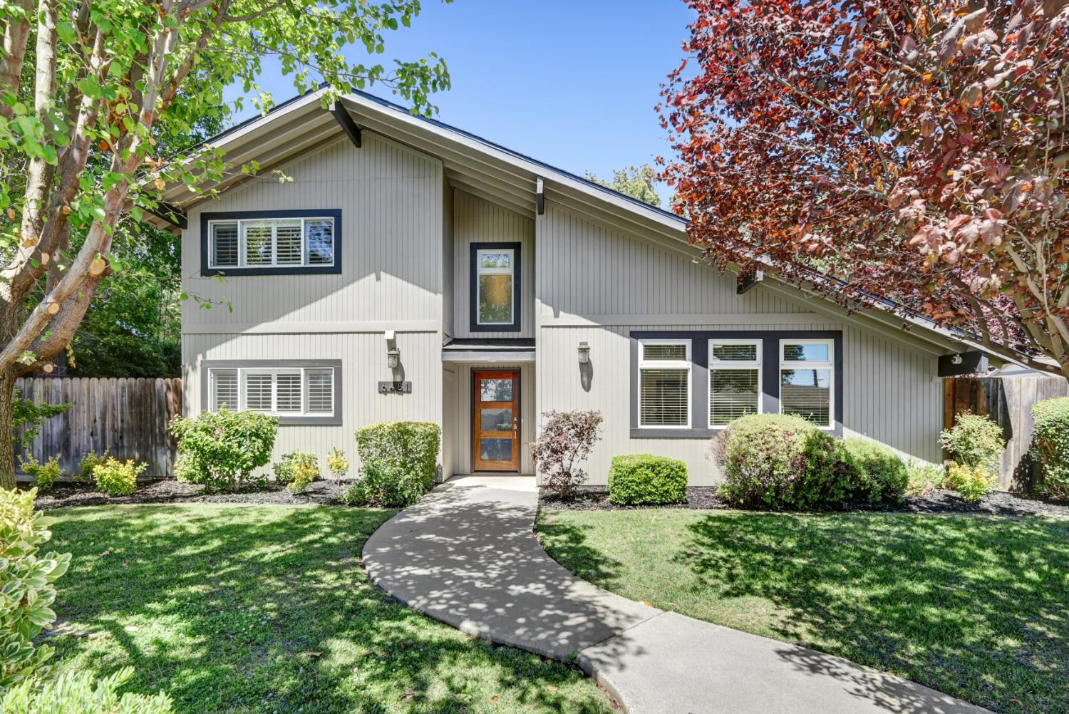 6481 Lake Park Drive