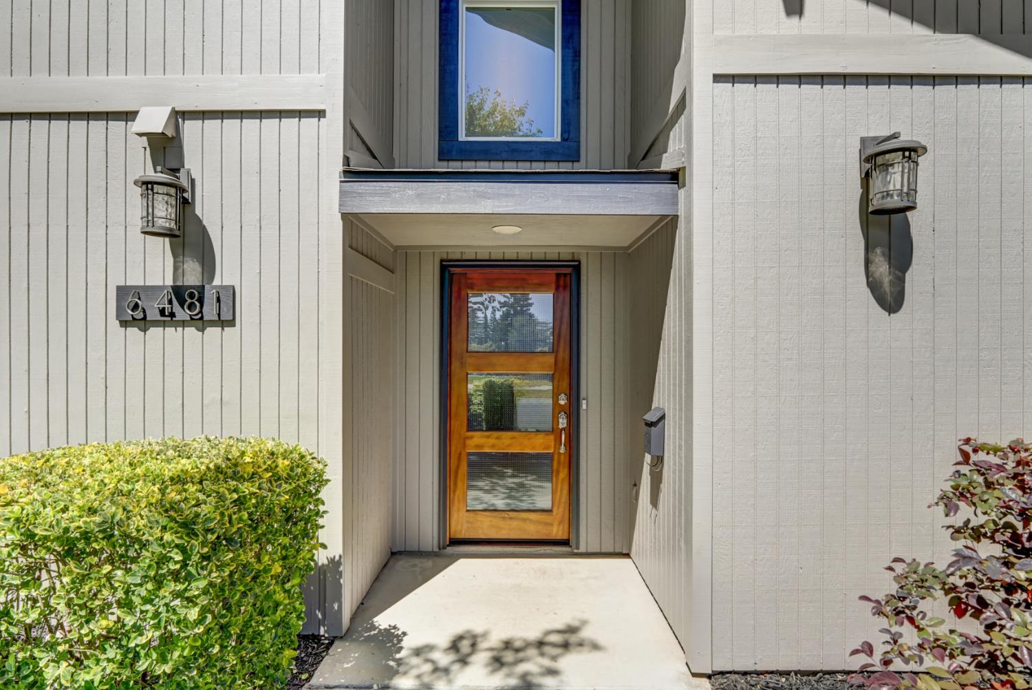 6481 Lake Park Drive