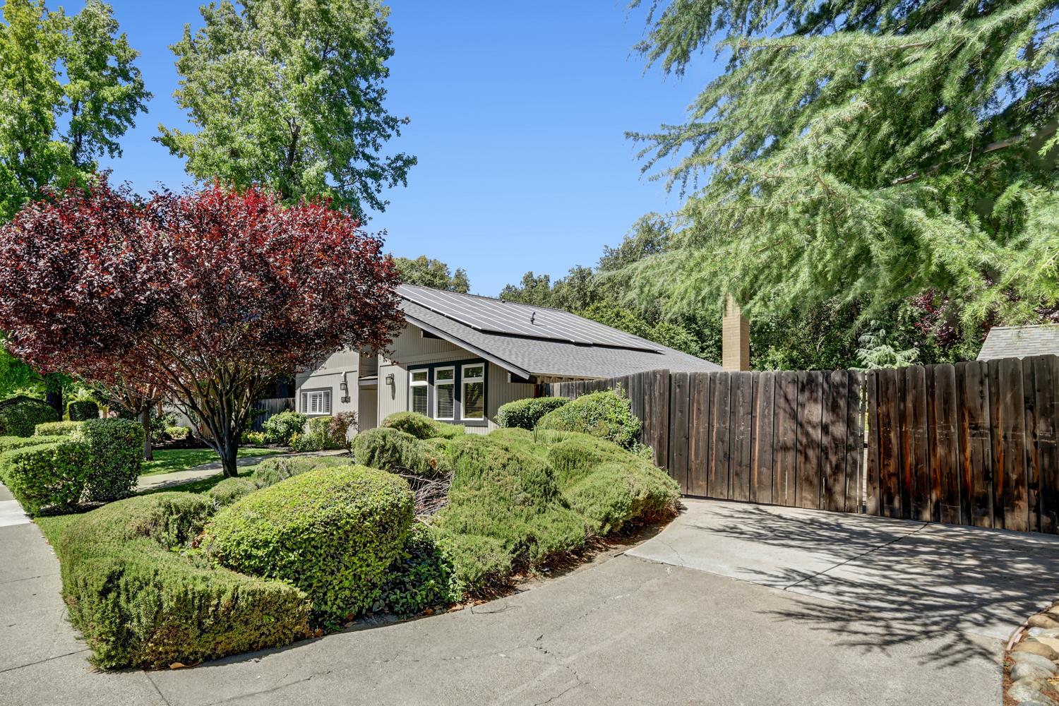 6481 Lake Park Drive
