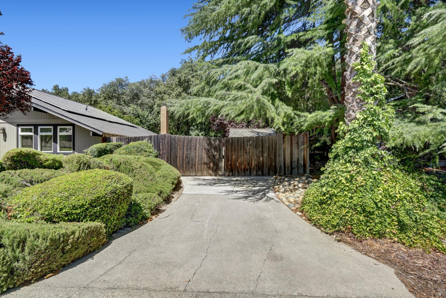6481 Lake Park Drive