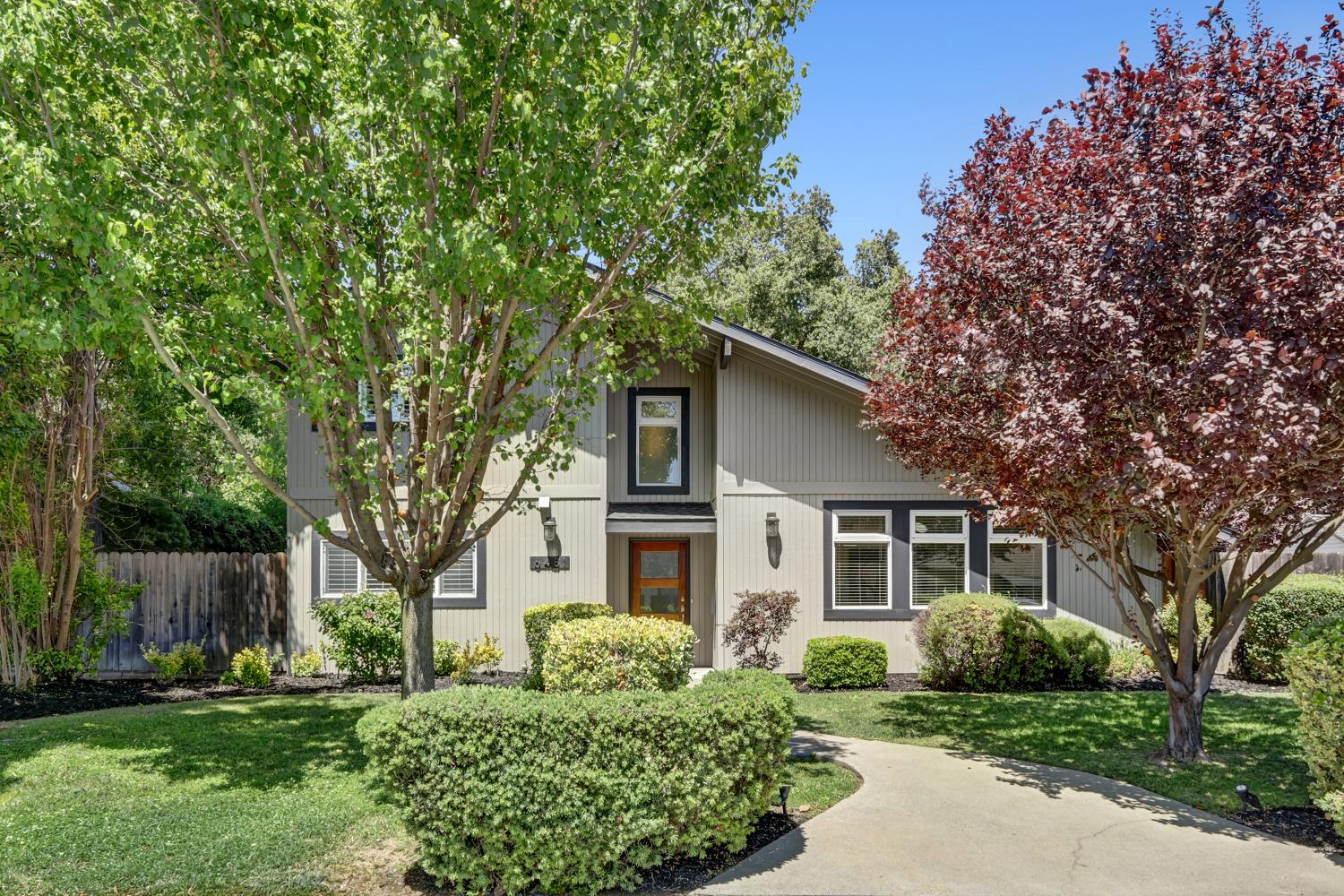 6481 Lake Park Drive