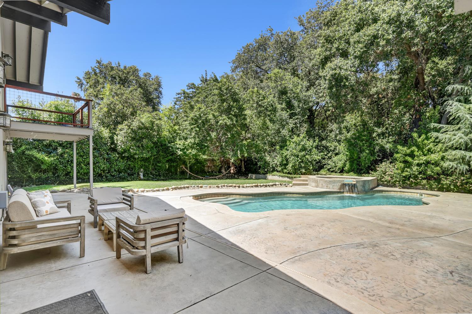 6481 Lake Park Drive