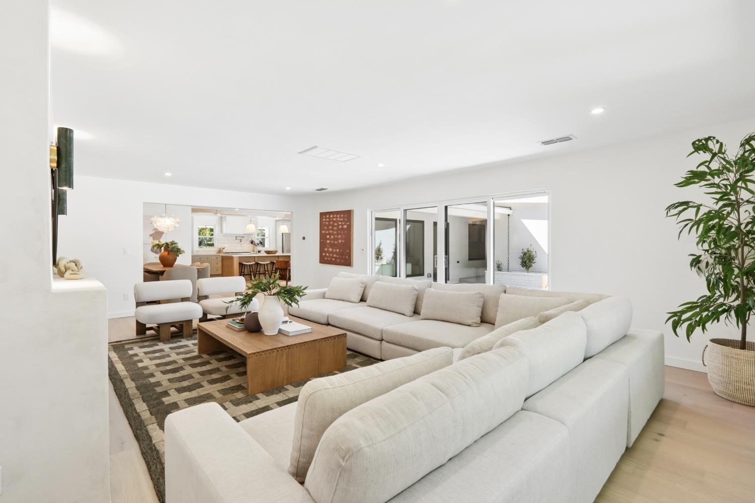 840 Coronado Boulevard