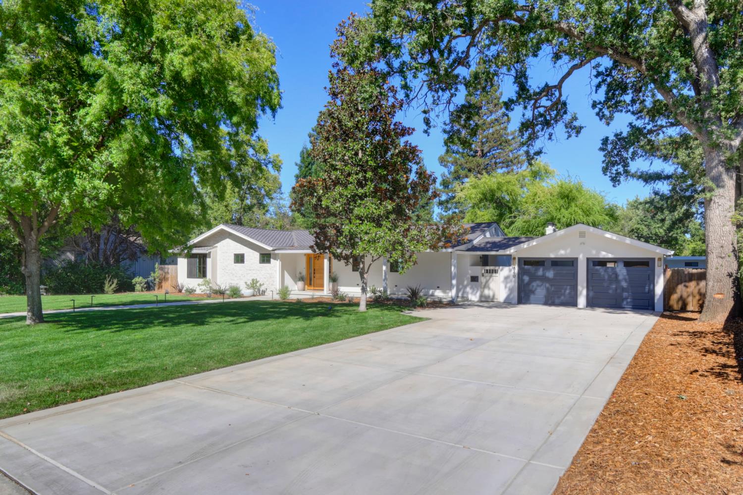 840 Coronado Boulevard