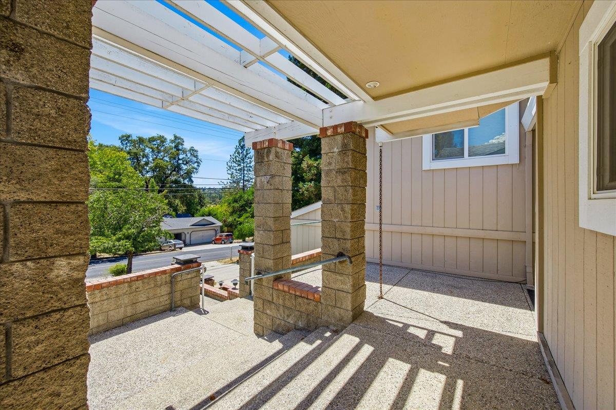 18514 Lake Forest Drive