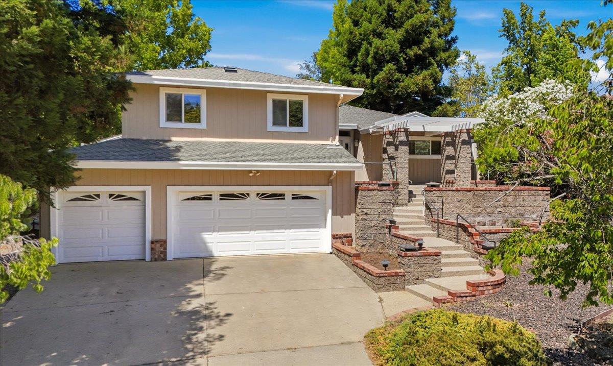 18514 Lake Forest Drive