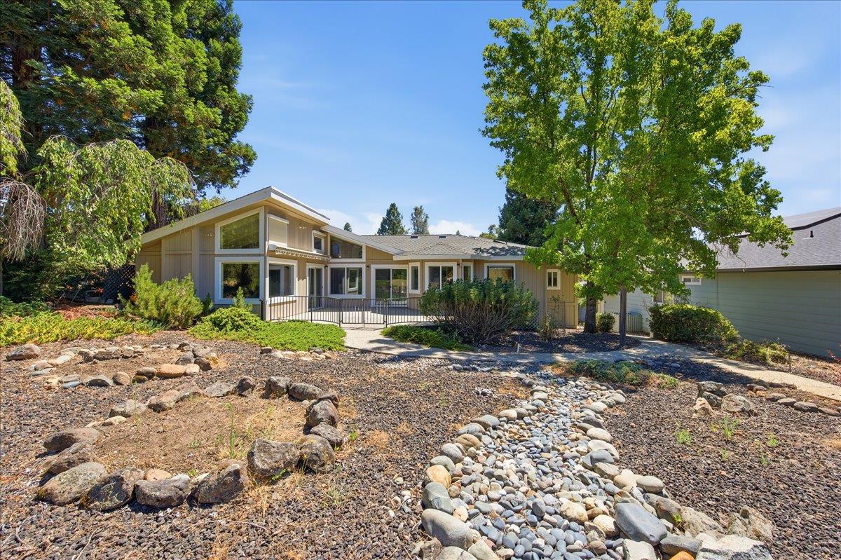 18514 Lake Forest Drive