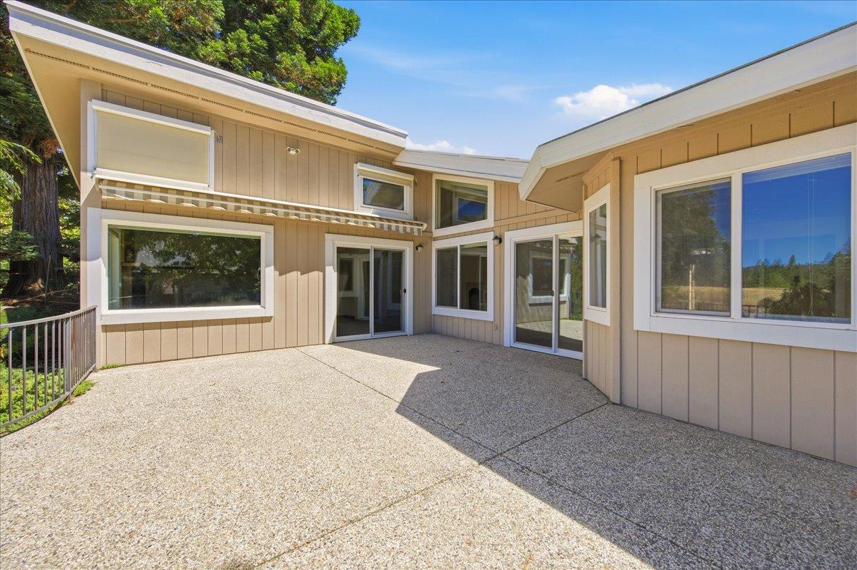 18514 Lake Forest Drive