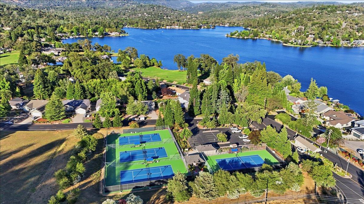 18514 Lake Forest Drive